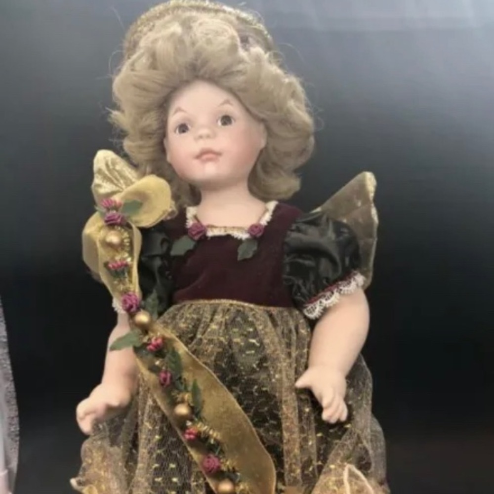 Angelica Christmas Angel Vintage Franklin Mint Heirloom Doll 15”